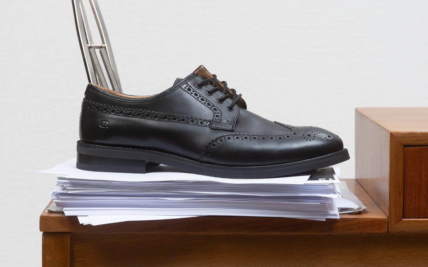 Klasyka w męskiej szafie - jakie buty powinien mieć każdy mężczyzna?