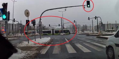 Artykuł: Olsztyn. Tramwaj zablokował przejazd na al. Sikorskiego. Sprawa trafiła do ZDZiT-u [WIDEO]