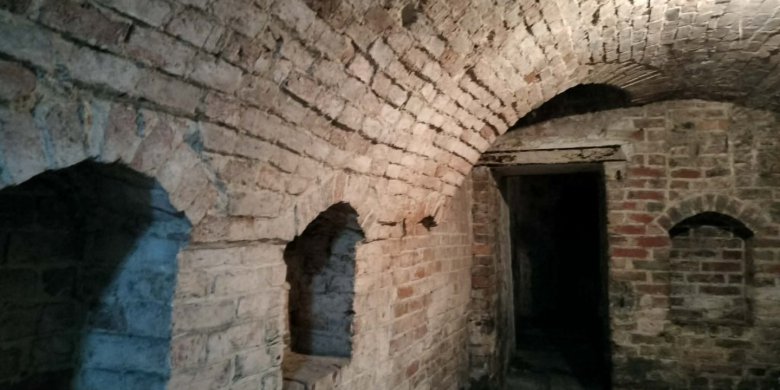 Artykuł: Niezbadane podziemia Ornety. Czy miejska legenda okaże się prawdą?