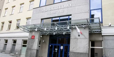 Olsztyn. Najpierw uniewinniona, teraz skazana na 15 lat więzienia. 68-latka miała zabić męża