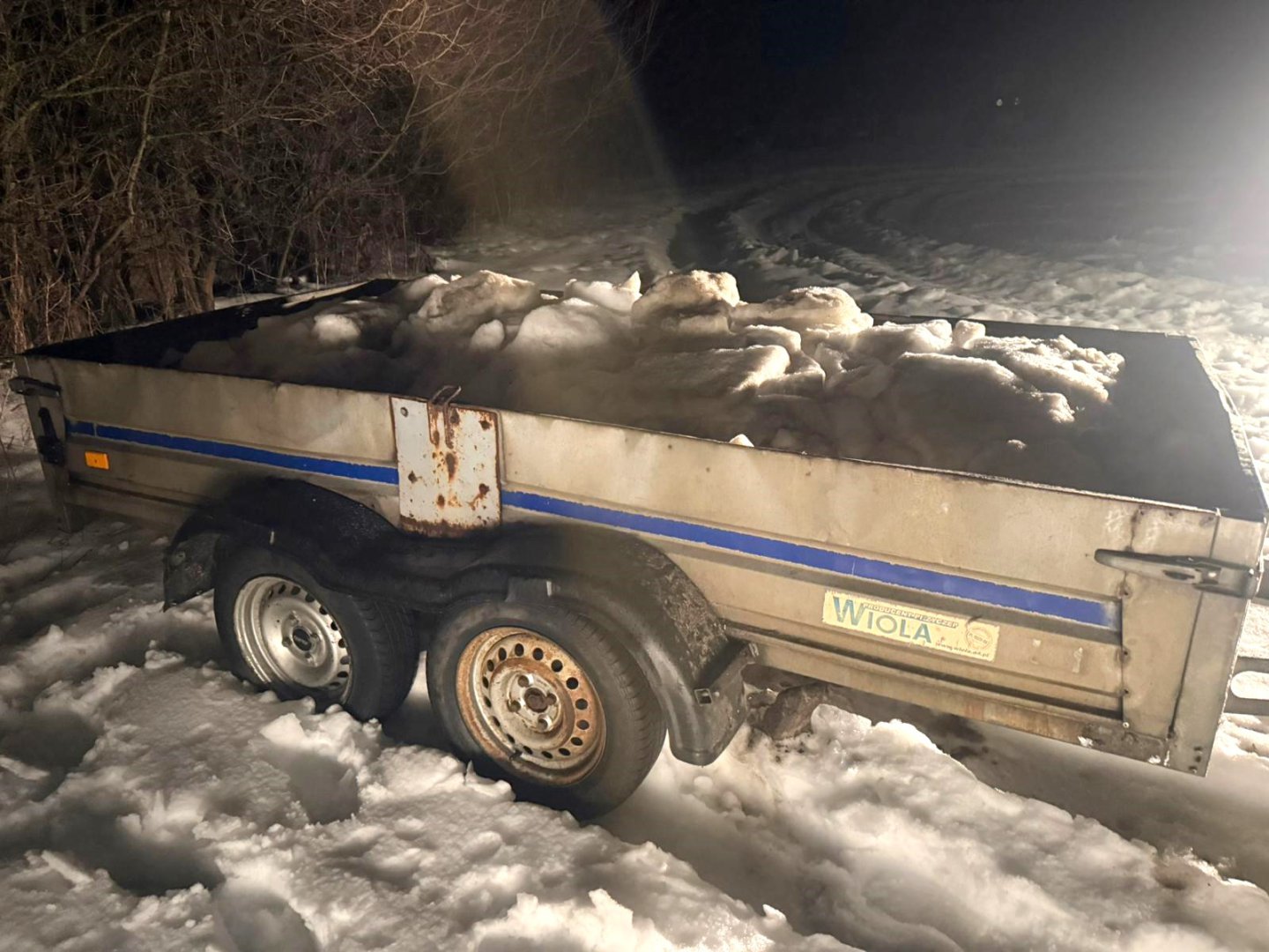 żabolenci z Dywit odzyskali skradzioną przyczepkę. Dwie osoby usłyszały zarzuty