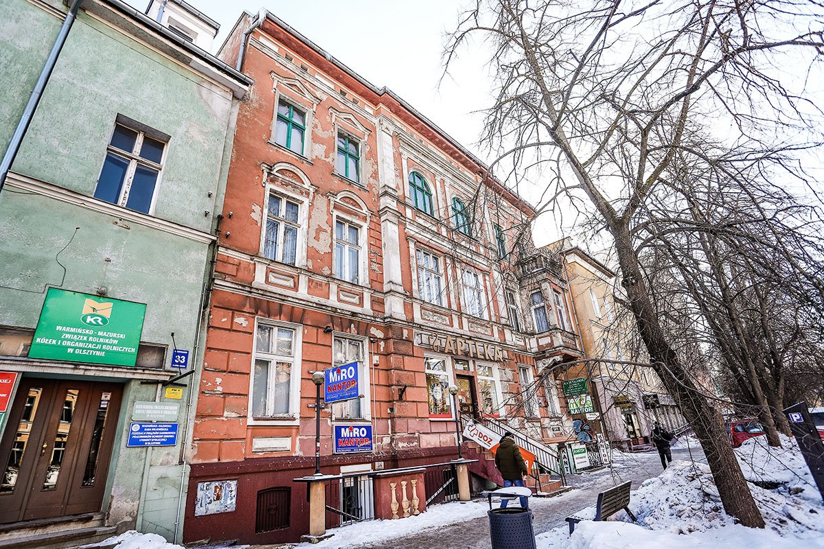 „To karygodne”. Kamienica przy ul. Dąbrowszczaków 34 bez wody. Zamarznięte rury i reakcja administratora