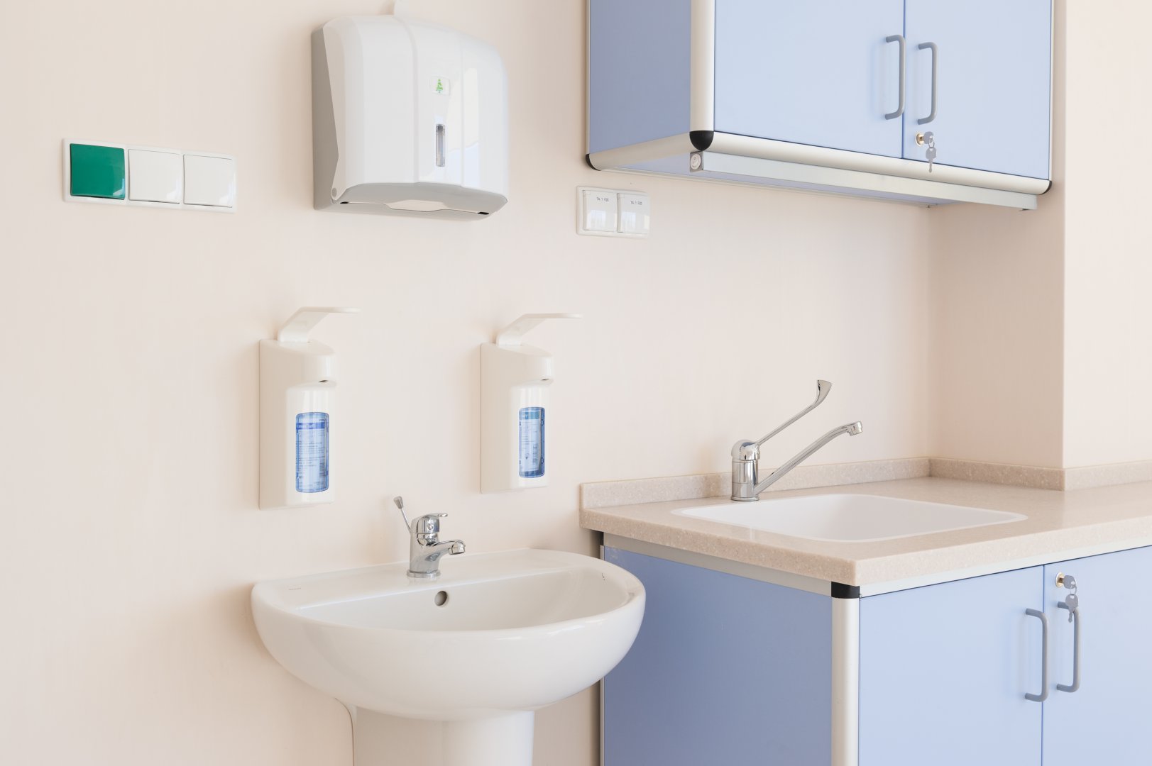 Profesjonalne meble medyczne z atestem