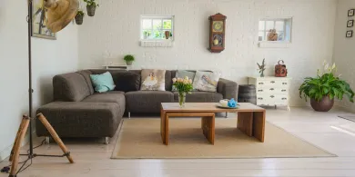 Narożnik i poduszki dekoracyjne – idealny duet, tworzący klimat salonu