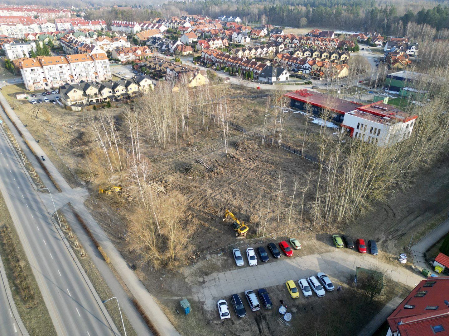 Kolejna wycinka drzew w Olsztynie. Przy ul. Witosa powstanie nowa siedziba CBZC