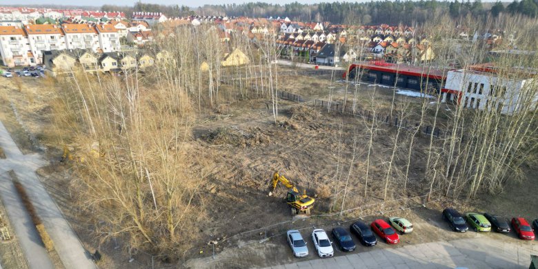 Kolejna wycinka drzew w Olsztynie. Przy ul. Witosa powstanie nowa siedziba CBZC
