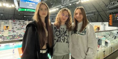Artykuł: Olsztyńskie licealistki z misją. Ich „Iskra” rozpala w dzieciach pewność siebie i uczy emocji