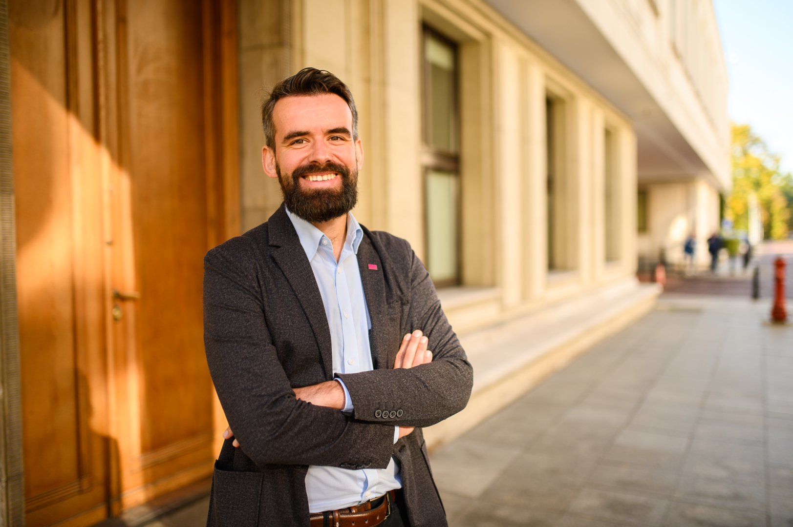 Bartosz Grucela (Razem): To żałosne, iż nie da się dojechać koleją do Mrągowa czy Mikołajek