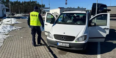28-latek ukradł Mercedesa w Niemczech, a wpadł pod Olsztynkiem