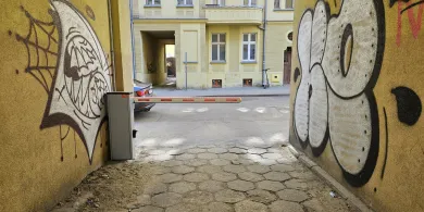 Brakuje parkingów, przybywa szlabanów. Mieszkańcy Olsztyna walczą o miejsca parkingowe