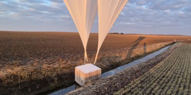 Artykuł: Balony z nielegalnymi papierosami na terenach powiatu bartoszyckiego i ostródzkiego