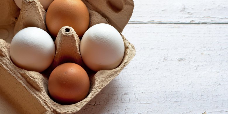 Rewolucja na rynku. Sieci handlowe mówią koniec jajom klatkowym