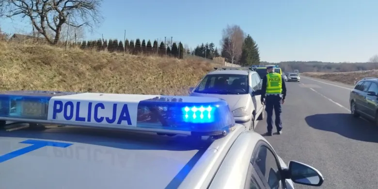 Barczewo. Policja szykowała blokady na "szesnastce". Pościg za 37-latkiem skończył się wcześniej