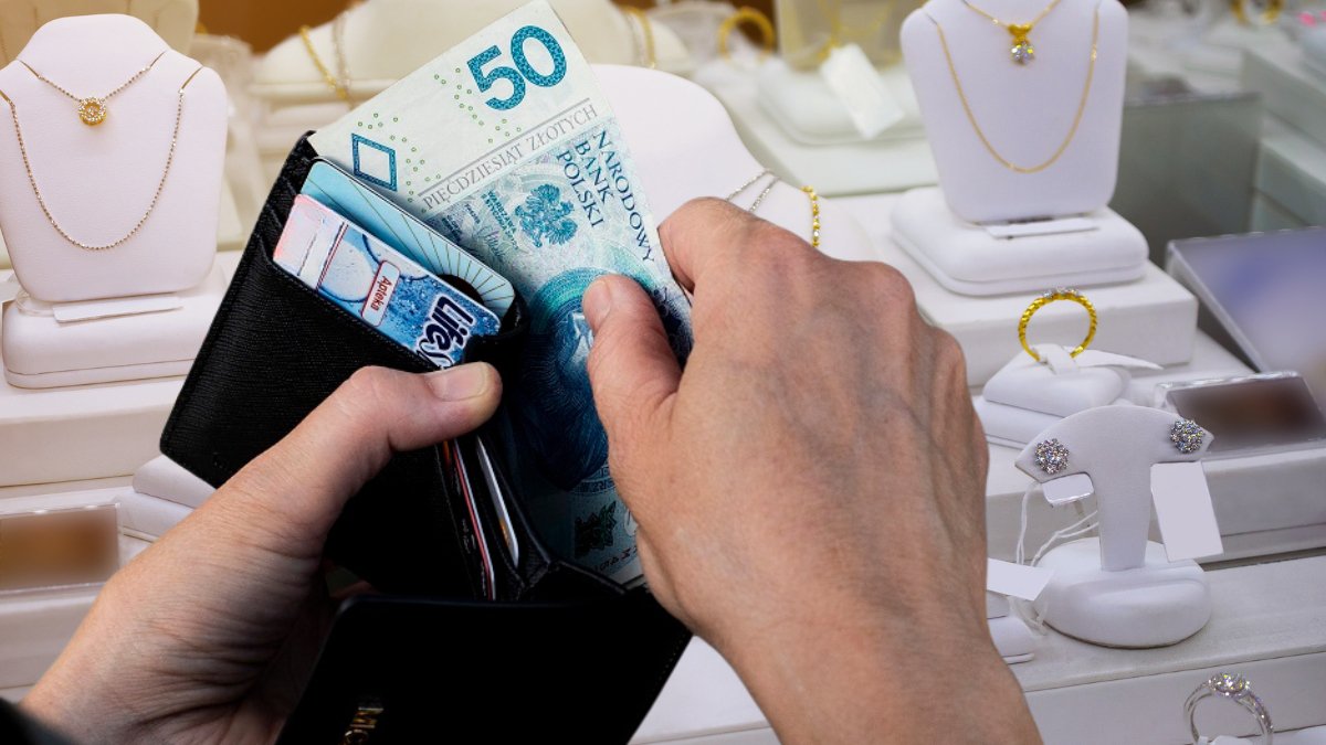 Co czwarty Polak rozważa zakup biżuterii na Wielkanoc. Wydatki mogą sięgnąć choćby 400 mln zł [BADANIE]