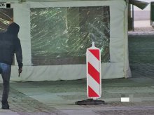 Mężczyzna z nożem zatrzymany na olsztyńskiej starówce. Monitoring wychwycił zagrożenie