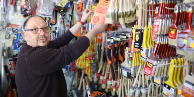 Dramat lokalnego przedsiębiorcy. Czy po 30 latach zamknie mały sklep budowlany na Pieczewie?