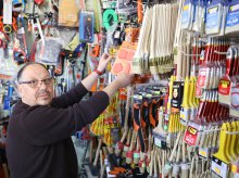 Dramat lokalnego przedsiębiorcy. Czy po 30 latach zamknie mały sklep budowlany na Pieczewie?