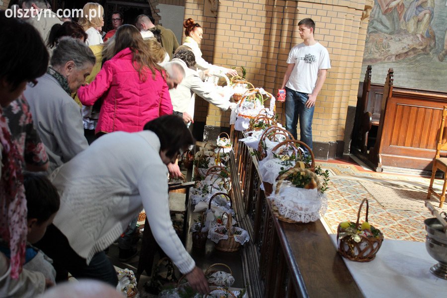 Od zadumy do lanego poniedziałku. Wierni przygotowują się do Wielkanocy