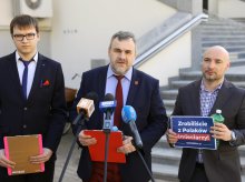 "Polacy zostali zmuszeni do życia jak śmieciarze". Konfederacja krytycznie o systemie kaucyjnym