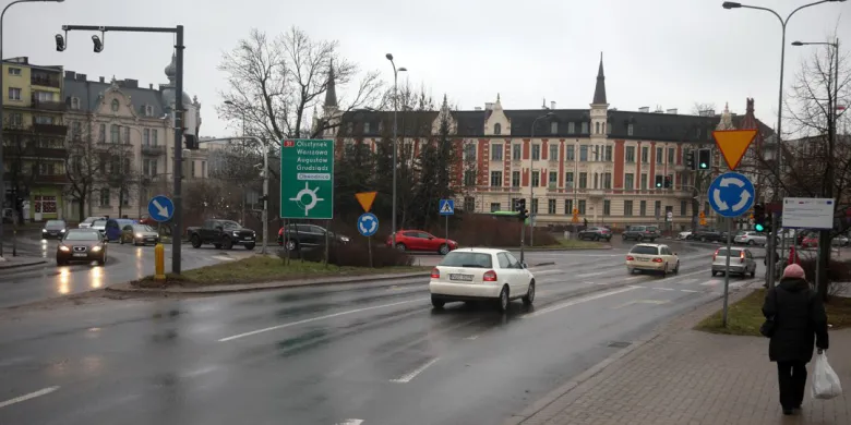 Historia Placu Bema w Olsztynie. Od wizytówki miasta do ronda