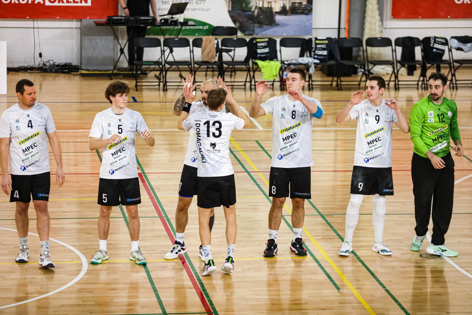 Piłka ręczna. Szczypiorniak z drugim zwycięstwem w sezonie. Zdecydowały karne