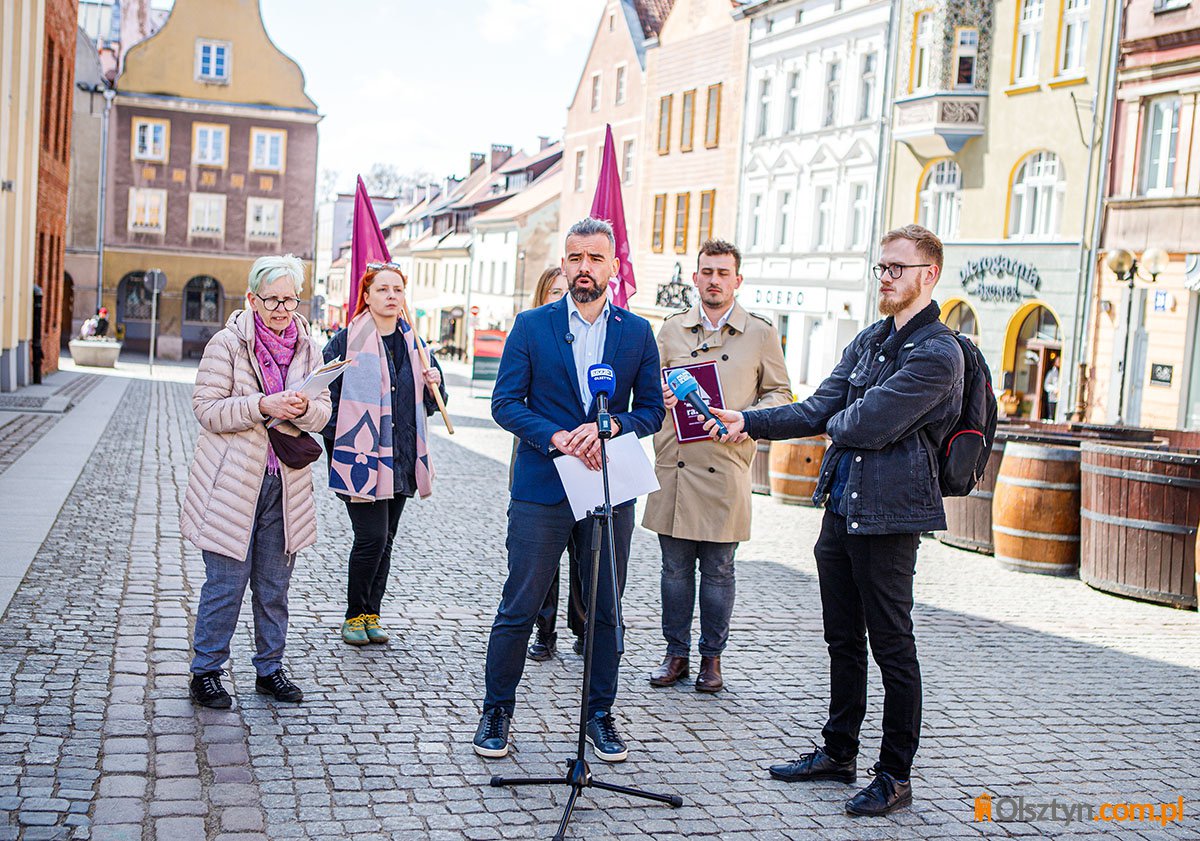 Mieszkańcy Olsztyna będą mogli udzielać się na sesjach rady miasta? Partia Razem zbiera podpisy