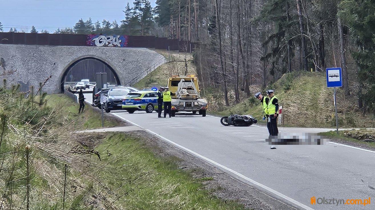 Tragiczny wypadek pod Olsztynem. Nie żyje kierowca skutera [ZDJĘCIA]