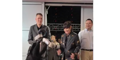 Olsztynianka, Iwona Pavlović tańczy z robotem-influencerem. Internet oszalał na punkcie tego duetu! [WIDEO]