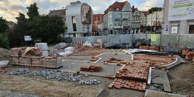 Coraz bliżej końca? Zobacz najnowsze postępy prac przed Wysoką Bramą [ZDJĘCIA, WIDEO]