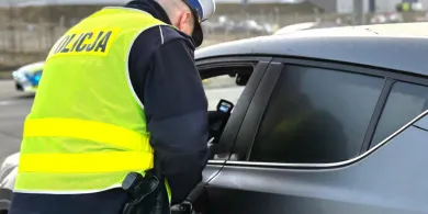 Olsztyn. 48-latek gnał przez miasto 104 km/h. Teraz przerzuci się na MPK