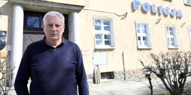 Artykuł: Spór o drona przy posesji burmistrza Mikołajek. Są dwie wersje wydarzeń