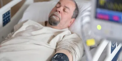 Zostają w szpitalu, bo nie ma się nimi kto zaopiekować. 184 seniorów w kolejce do olsztyńskich DPS-ów