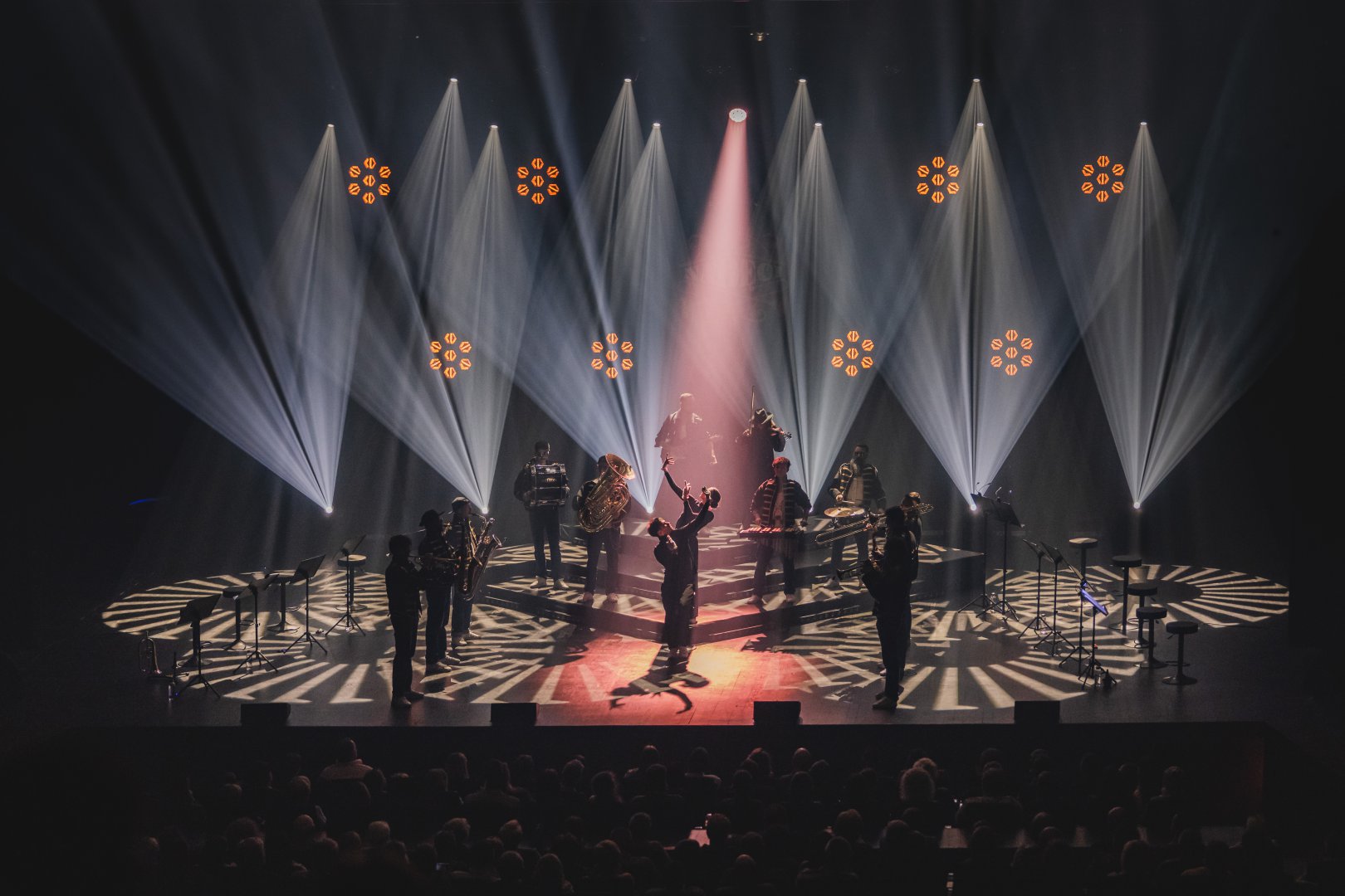 Męska orkiestra rozrywkowa "Nadęci" już 30 maja w olsztyńskiej filharmonii