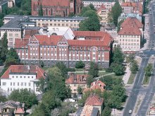 Historia ukryta między ulicami. Plac Andrzeja Wakara