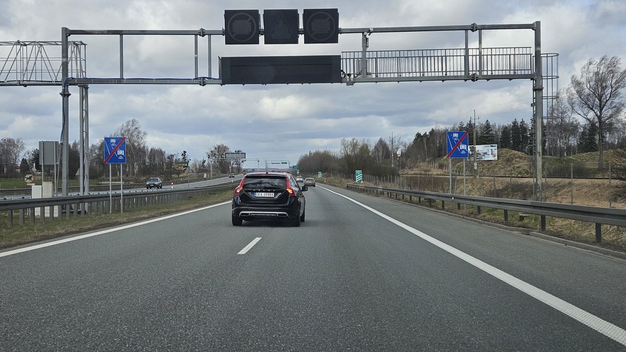 Odcinkowy Pomiar Prędkości pod Olsztynem zbiera żniwo. W dwa tygodnie ponad 1000 mandatów za prędkość