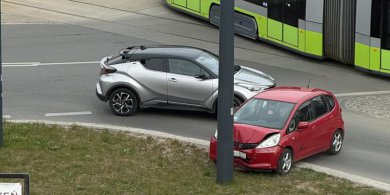 Artykuł: Na rondzie "spotkały się" dwie kobiety. Nie będą tego mile wspominać