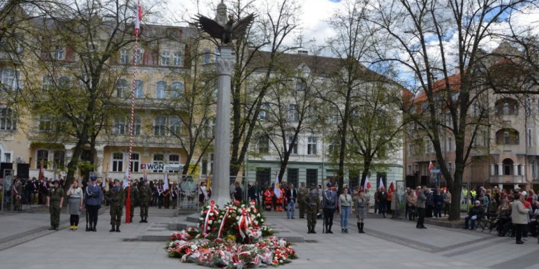 Wojewódzkie obchody majowych świąt w Olsztynie. Nie zabraknie przemarszu i defilady [PEŁNY PROGRAM]