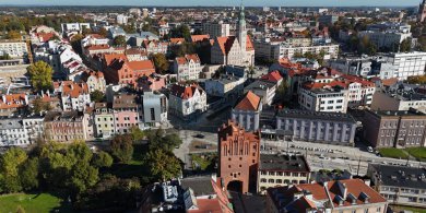 Artykuł: Miliony na sport, termomodernizacje szkół i nowe inwestycje. Radni zdecydowali