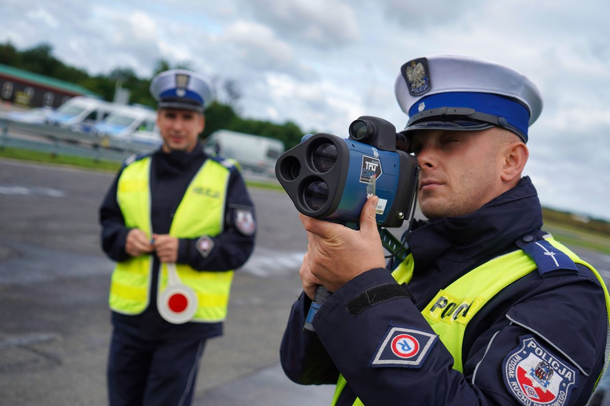 Olsztyn: gaz do dechy i 3 miesiące bez prawa jazdy. 105 km/h na al. Warszawskiej