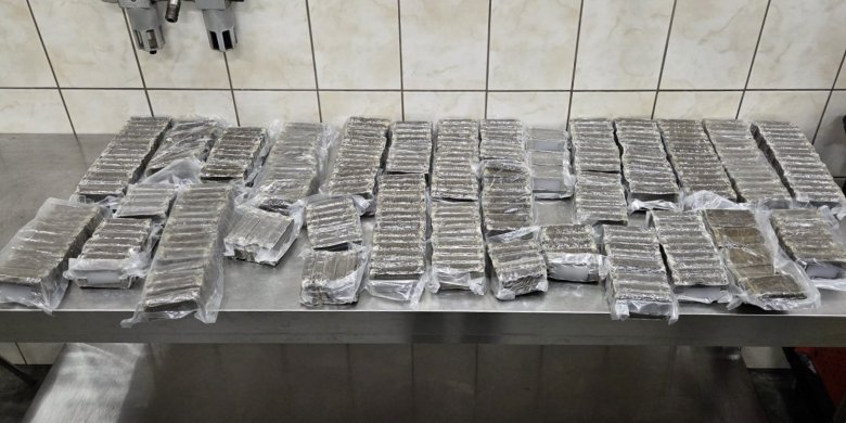 KAS zatrzymała ponad 40 kg narkotyków na przejściu granicznym w Grzechotkach [ZDJĘCIA]