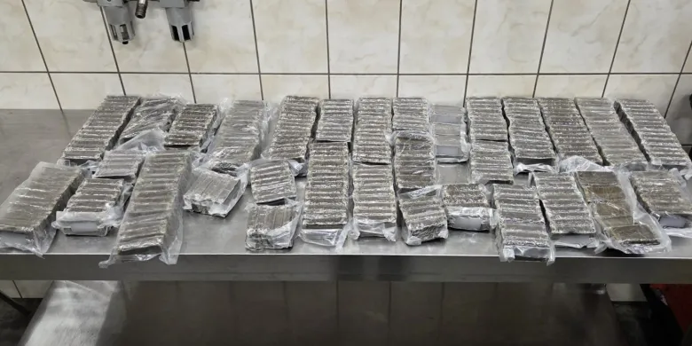 KAS zatrzymała ponad 40 kg narkotyków na przejściu granicznym w Grzechotkach [ZDJĘCIA]
