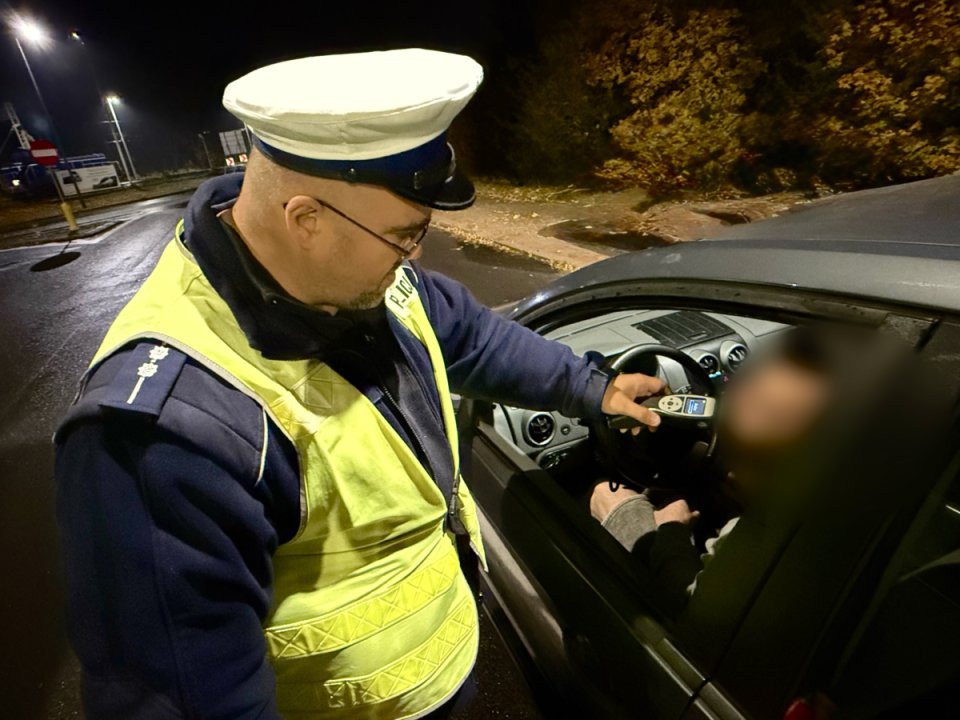 Jeden nie zdał egzaminu, drugi zapomniał o światłach, trzeci o rozsądku. Policjanci przecierali oczy ze zdumienia