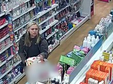 Półtleniona blondynka zrobiła sobie prezenty w Hebe. Teraz szuka jej policja [WIDEO]