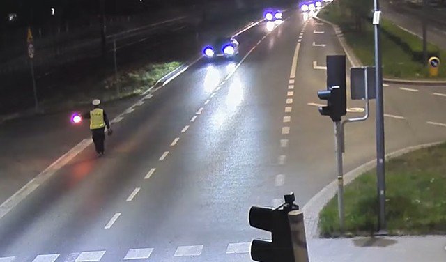 106 km/h na al. Sikorskiego i... trzymiesięczna przerwa od prawa jazdy. Kierowca Audi ukarany [WIDEO]