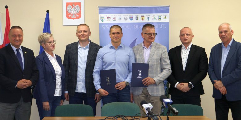 Powiat olsztyński stawia na drogi. Cztery umowy na przebudowy podpisane