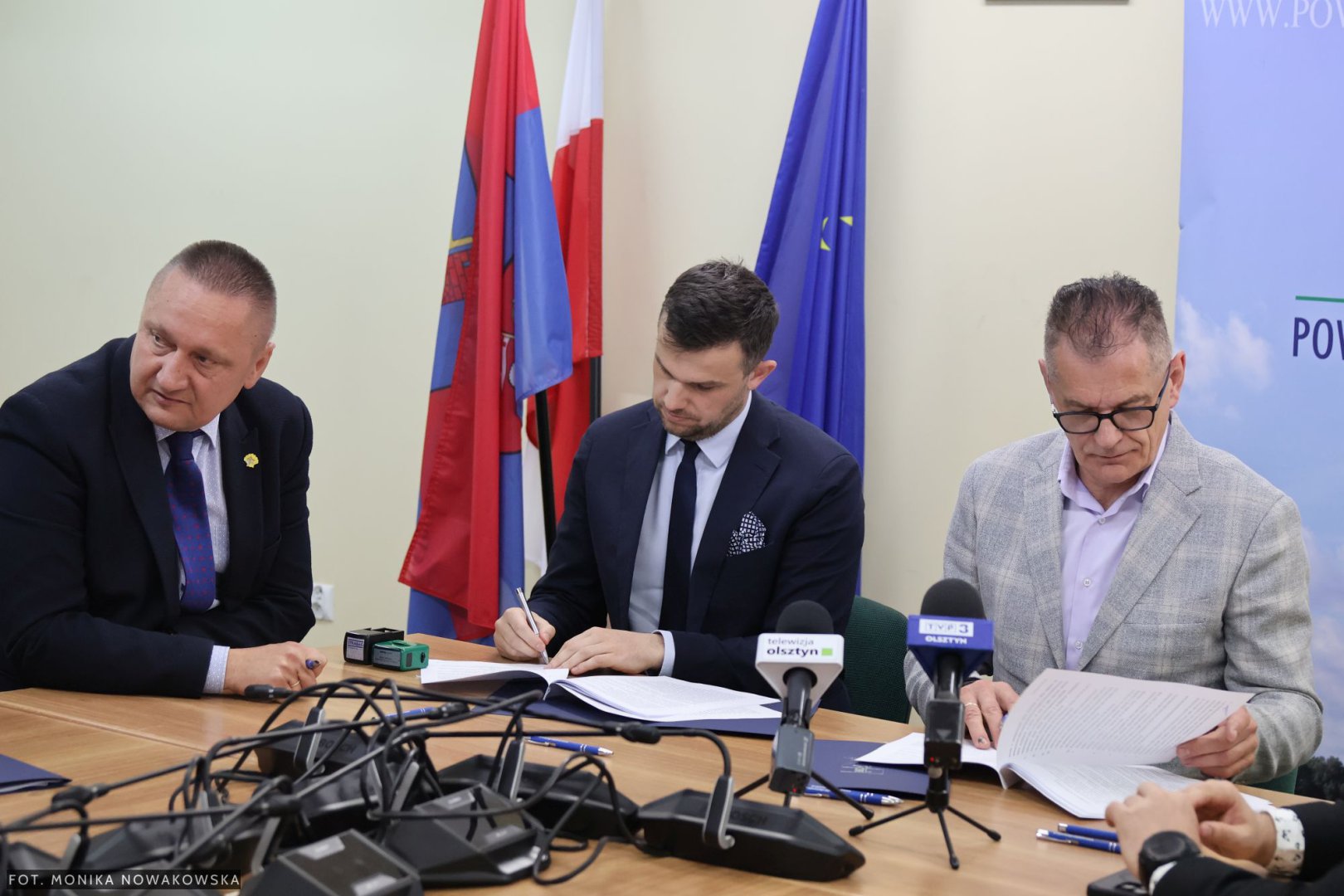 Powiat olsztyński stawia na drogi. Cztery umowy na przebudowy podpisane