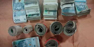 Olsztyn. Fałszywe konta techniczne i obietnice zysku. Oszuści wyłudzili ponad 125 tys. zł od trzech osób