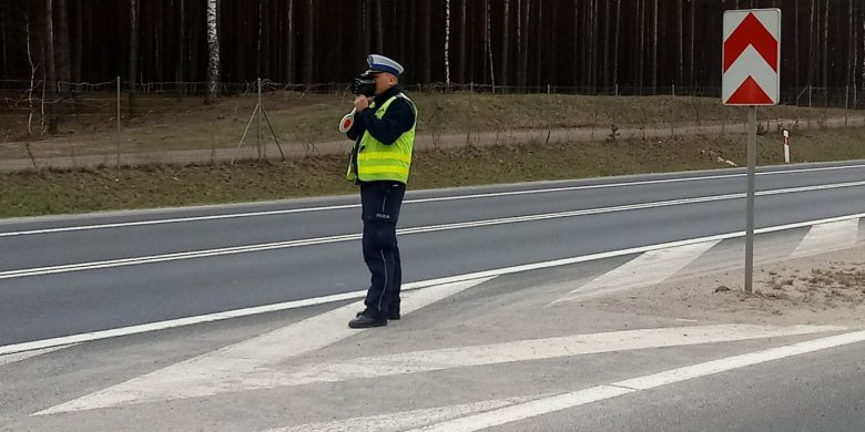 146 km/h na „dziewięćdziesiątce” między Olsztynem a Dobrym Miastem. Kierowca Audi słono zapłacił za swój wybryk