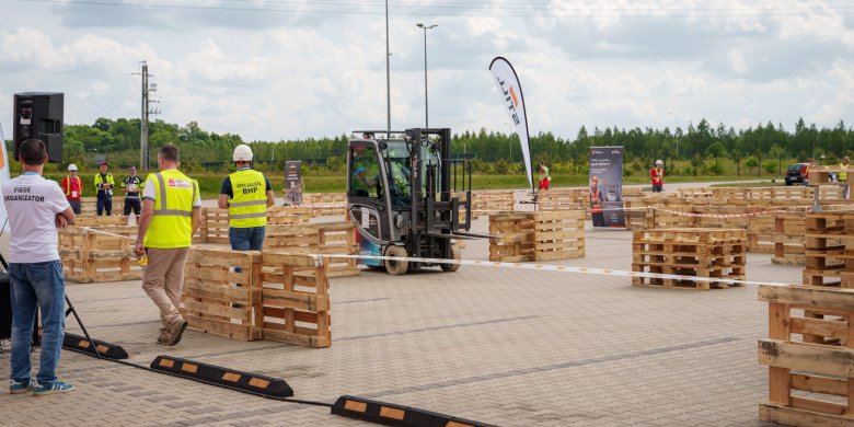 Operatorzy wózków widłowych znów zmierzą się pod Olsztynkiem. Przed nami ogólnopolskie mistrzostwa