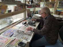 Kultowy kiosk przy ul. Żołnierskiej po 27 latach znika z mapy Olsztyna. „Będzie nam brakowało tego miejsca” [WIDEO]